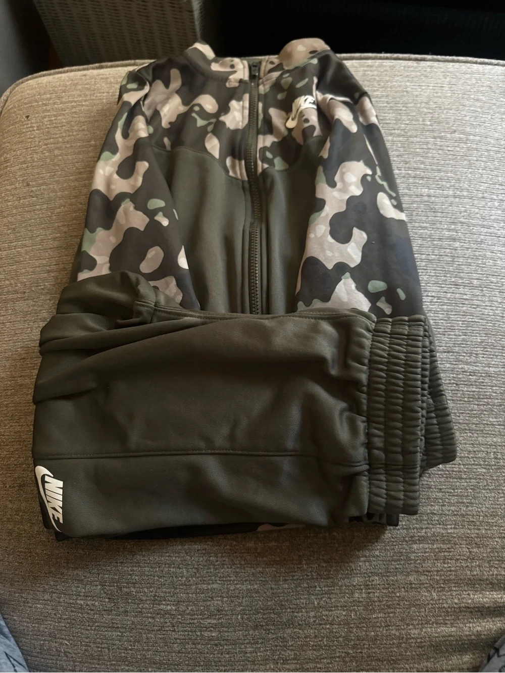 Nike Kids Olive Green Camo Zip Hoodie & Joggers